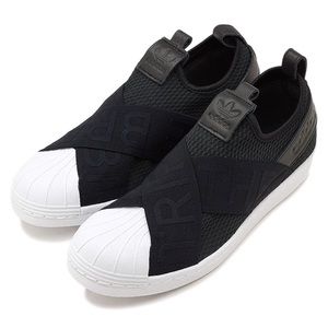 adidas slip on black white